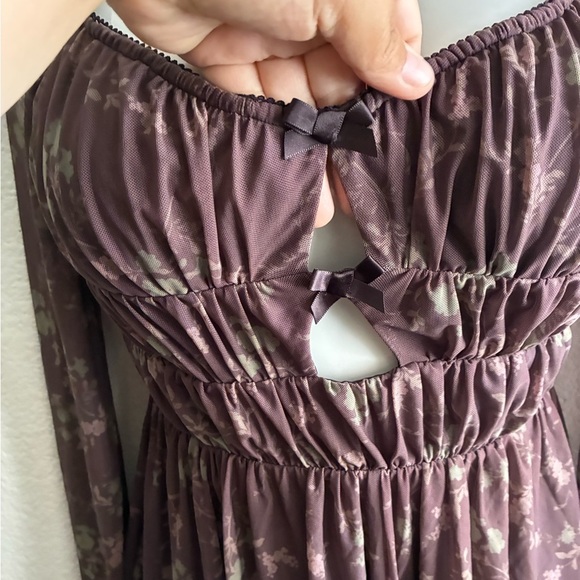 Urban Outfitters Diana Ruched Cut-Out Playsuit Floral Long Sleeve Romper M - Picture 7 of 16